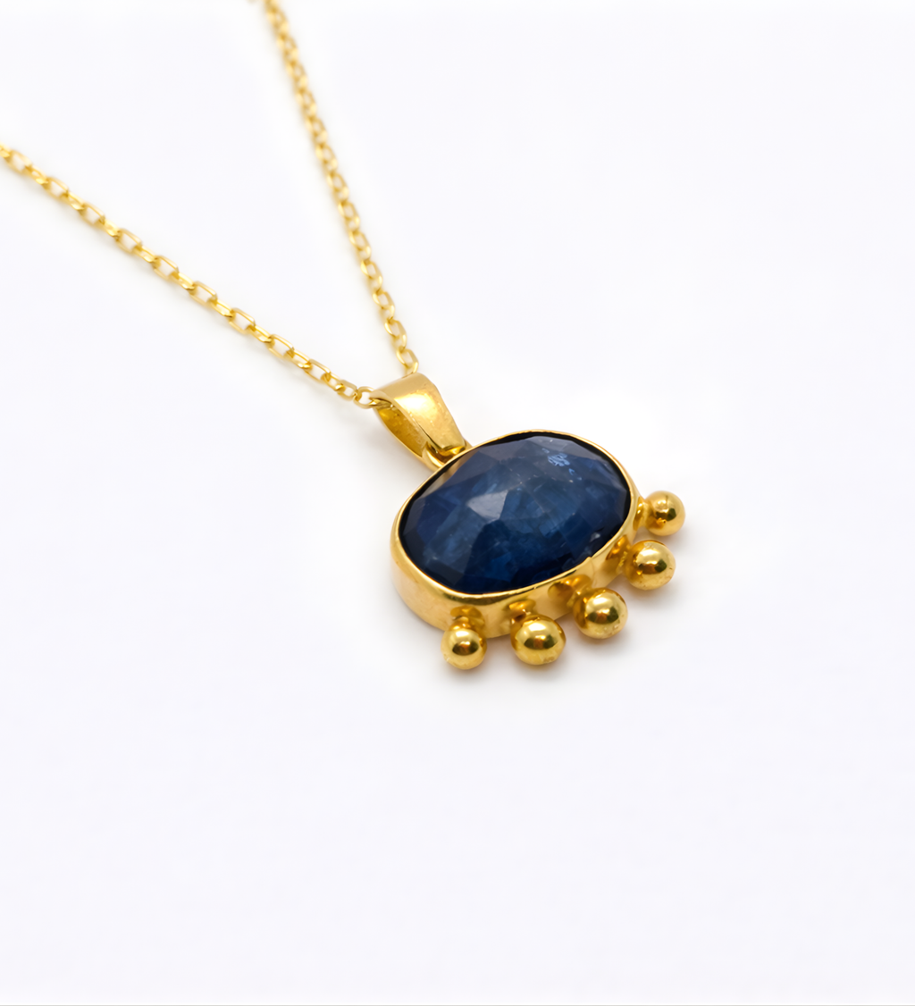 Five Points – Kyanite Pendant